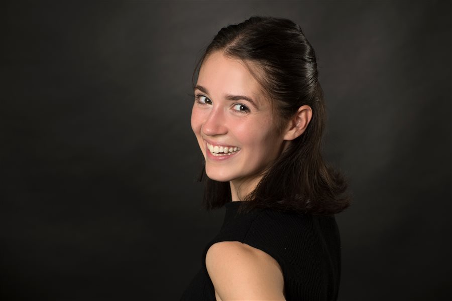Elizabeth Iwasko - Tänzerin