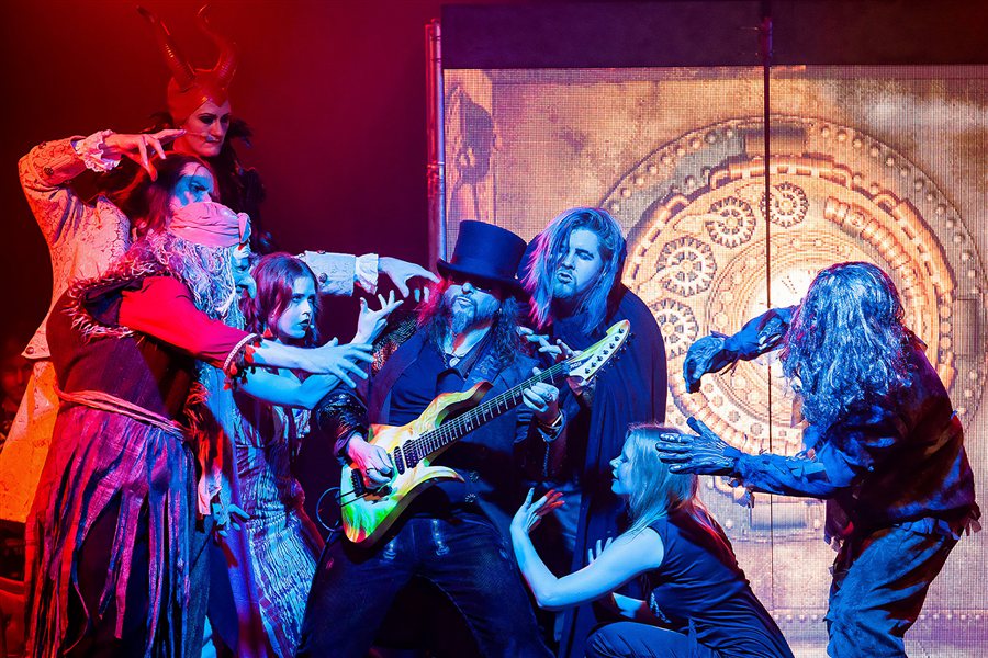 Stückbild - »FAUST’n’Roll – Rocktheater nach  Goethe«