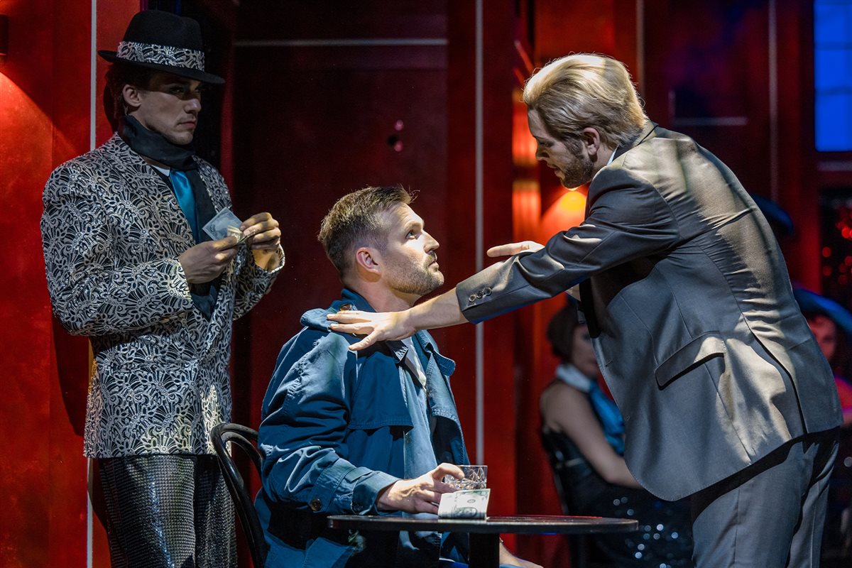 Cabaret 7