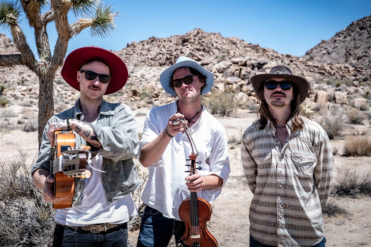 The Trouble Notes & The Saxonz 1