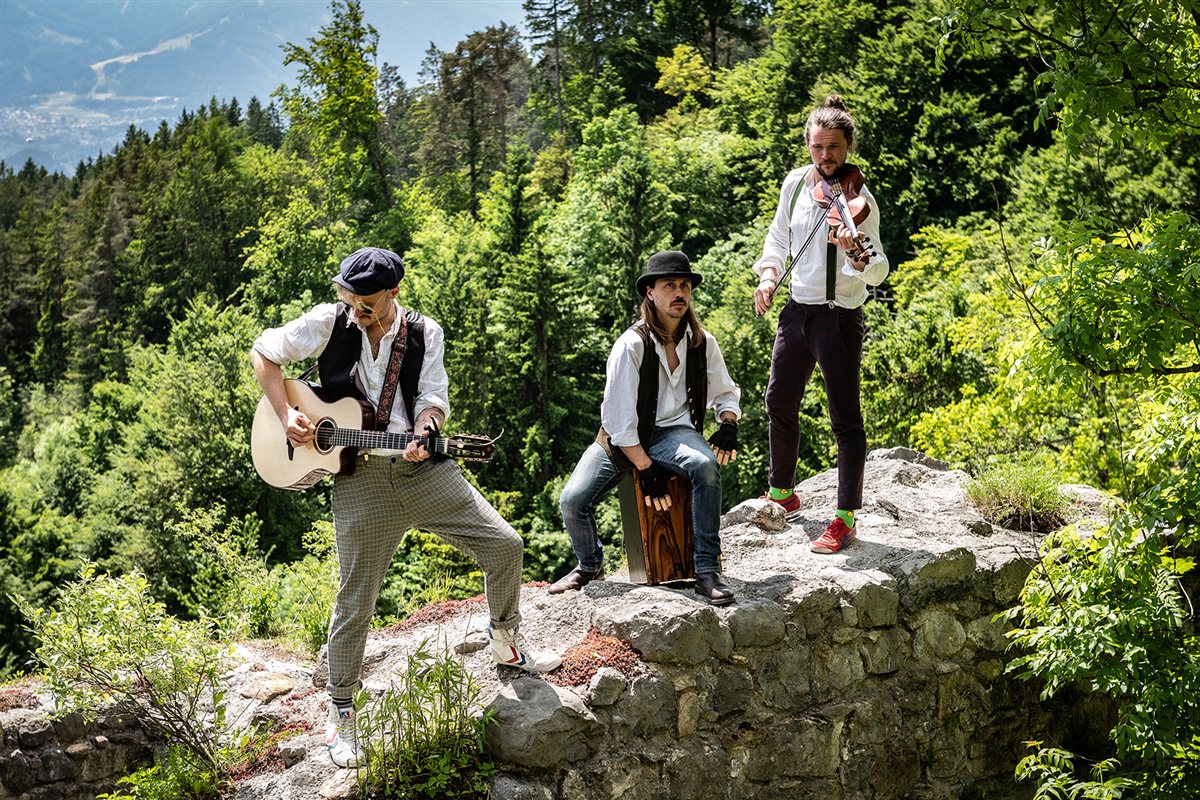 The Trouble Notes & The Saxonz 2