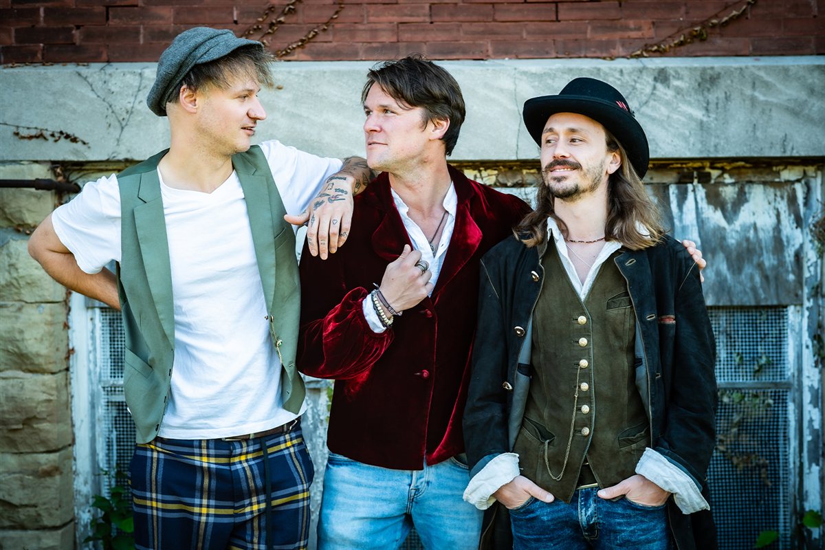 The Trouble Notes & The Saxonz 3