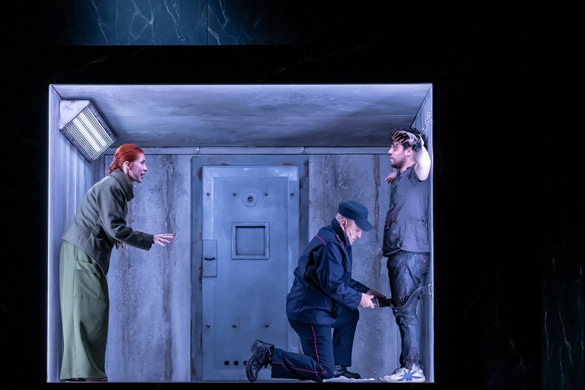 Tosca 9
