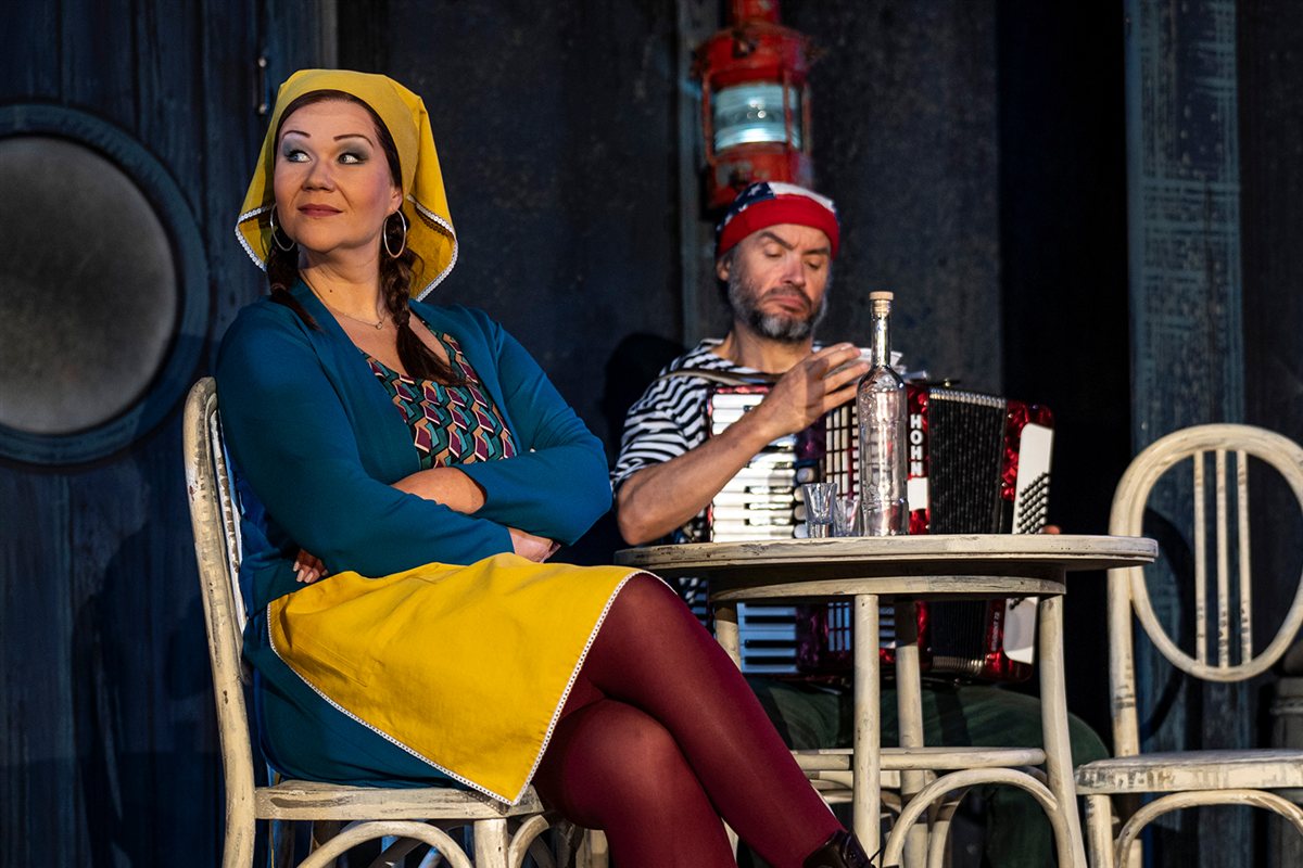 »Won do swěta« (Auf in die Welt) 3