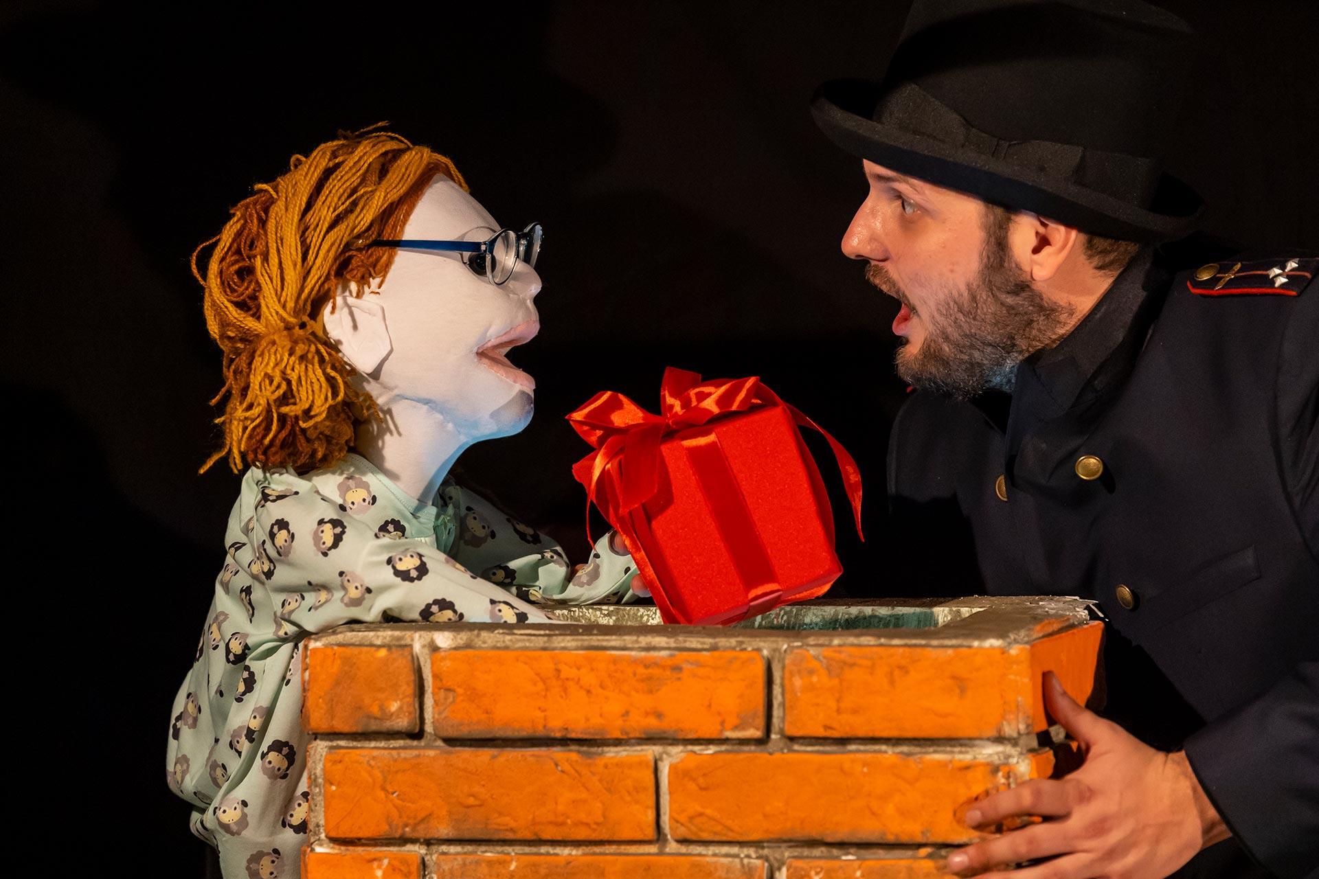 Onlinepremiere „Das rote Paket“ – 06.12.2021 - zum Beitrag