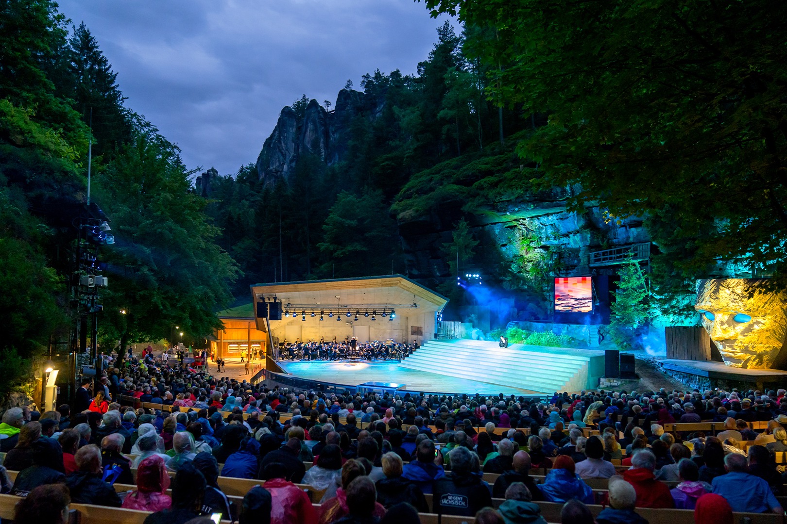 24% Rabatt! Osteraktion für die »Felsenbühnen Festspiele« - zum Beitrag